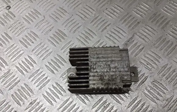 Mercedes-Benz A W168 Coolant fan relay A0275458032