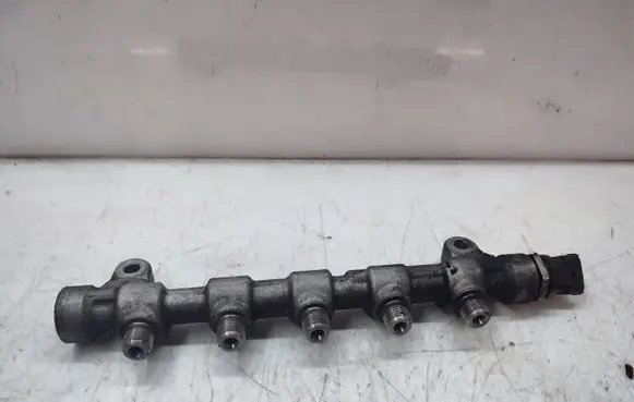 Fuel main line pipe