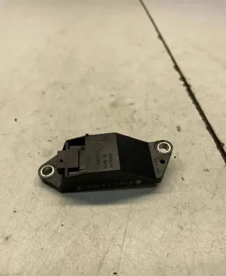 Mercedes-Benz E W211 Airbag deployment crash/impact sensor A0018209326 25571179A4