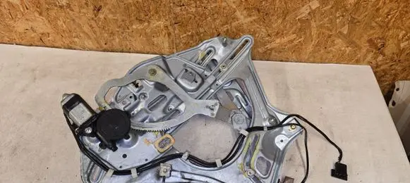 BMW 8 E31 Vent/Glass mechanism 0130821273 81232349