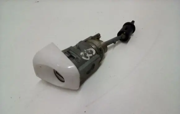 Audi Q3 8U Front door lock (next to the handle) 8U1837167