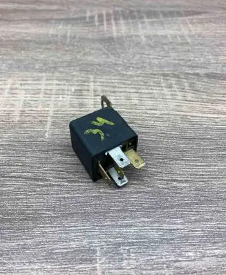 Mazda 323 F Other relay 903747
