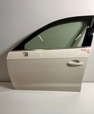 Audi A3 S3 8V Front door LY9K