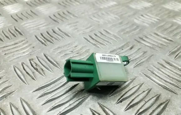 Volkswagen PASSAT B6 Airbag deployment crash/impact sensor 3C0909606