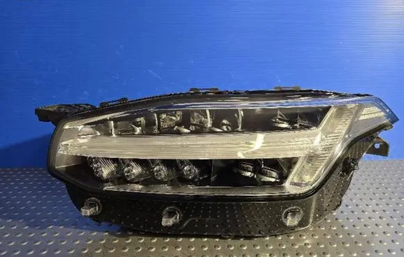 Volvo XC90 Headlight/headlamp 32228688