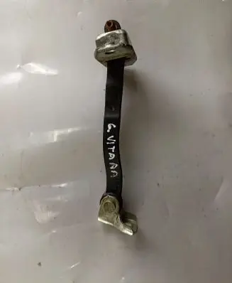 Suzuki Grand Vitara II Rear door check strap stopper
