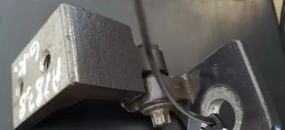 Opel Corsa D Rear door lower hinge 