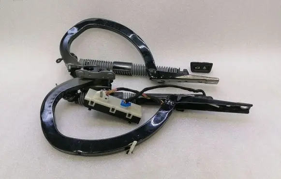 BMW M5 F90 Tailgate/trunk/boot hinge 7366404 736639710