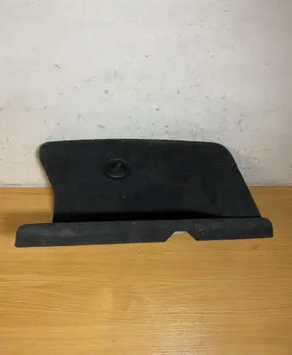 Volvo XC90 Centre console side trim rear 0106556 C1818