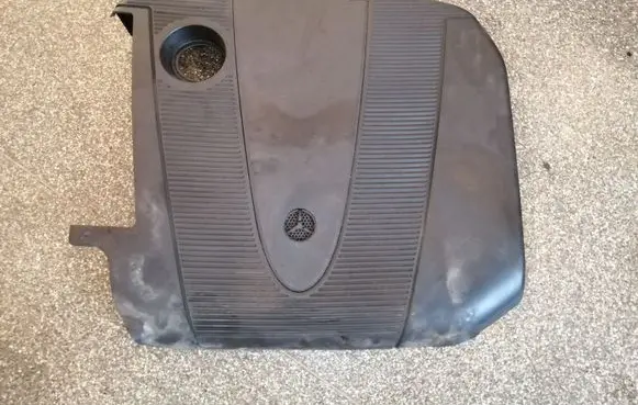 Mercedes-Benz C W203 Engine cover (trim) A6460160624