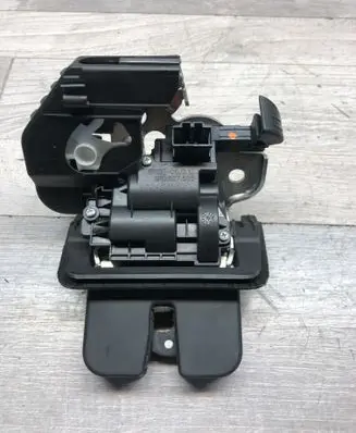 Audi A6 S6 C7 4G Tailgate/trunk/boot lock/catch/latch 8R0827505