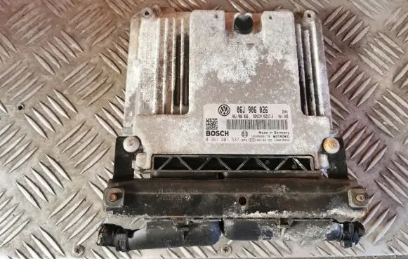 Volkswagen PASSAT B6 Engine control unit/module 06J906026