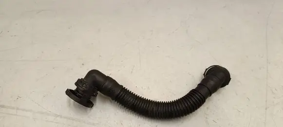 Volkswagen Tiguan Breather hose/pipe 03l103493ae
