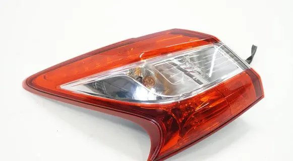 Nissan Pulsar Rear/tail lights LT22018066