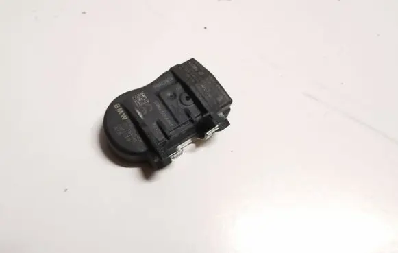 BMW 3 F30 F35 F31 Tire pressure sensor 707355 6855539