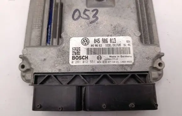 Seat Ibiza IV (6J,6P) Engine control unit/module 045906013 0281012551