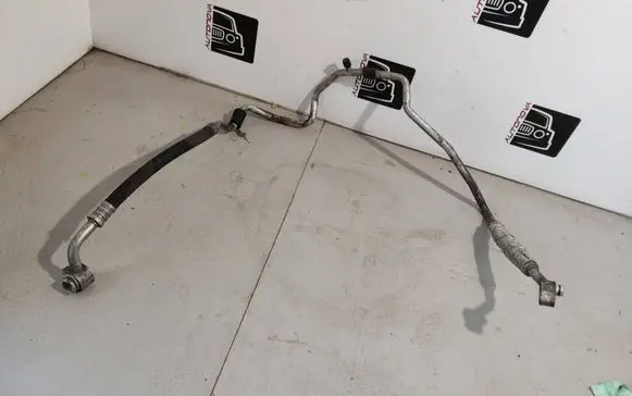 Volkswagen Golf V Air conditioning (A/C) pipe/hose 1K0820743CD