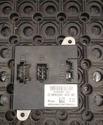Mercedes-Benz E W211 Comfort/convenience module 2115453632 0340602