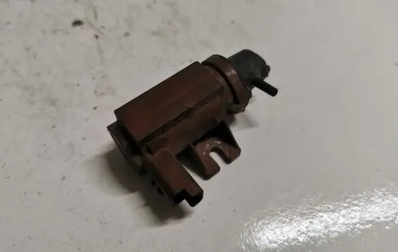 Ford Mondeo MK IV Turbo solenoid valve 6G9Q9E882CA