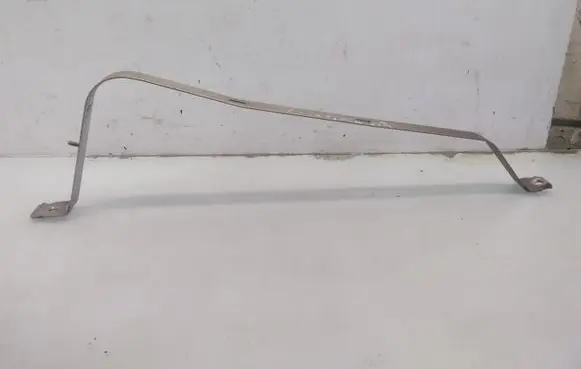 Volkswagen PASSAT B7 Fuel tank mounting bracket 