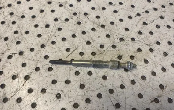 Ligier JS 50 Glow plug 