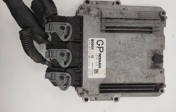 Nissan X-Trail T30 Engine control unit/module 23710JG78B 1039S21008 0281013874