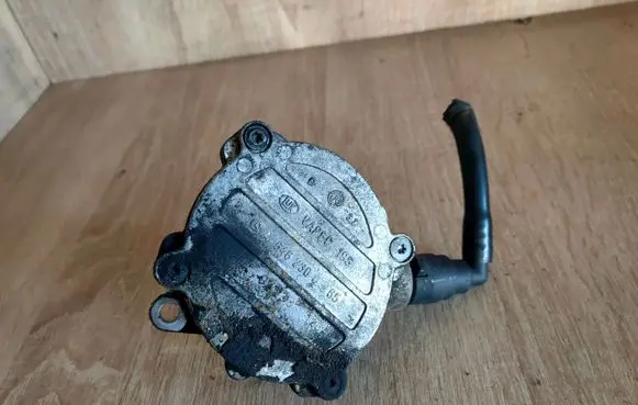 Mercedes-Benz E W211 Vacuum pump A6462300265