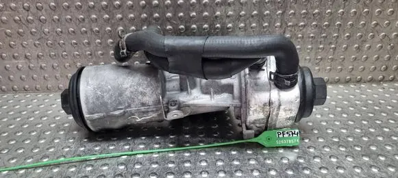 Volkswagen Golf V Oil filter mounting bracket S26378574 045115389K
