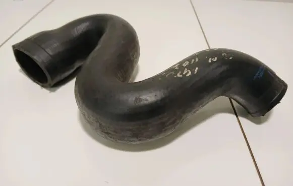 Audi A4 S4 B7 8E 8H Intercooler hose/pipe 8D0145828C PX013322GE