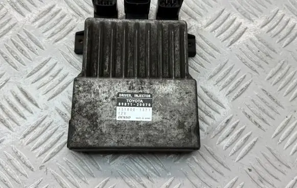 Toyota Corolla Verso AR10 Fuel injection control unit/module 8987120070 1310001371