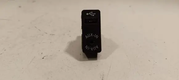 BMW 1 F20 F21 AUX in-socket connector 9229246