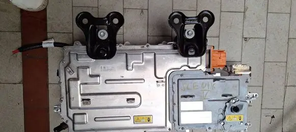 Renault Scenic E-Tech V Hybrid / electric car battery 296A04109R 230806
