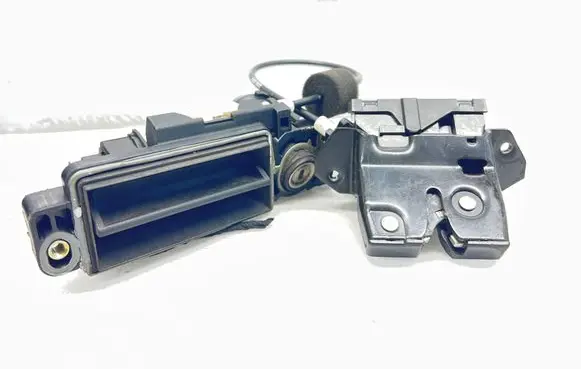 Mercedes-Benz E W211 Loading door lock A1717500085 A2037500693