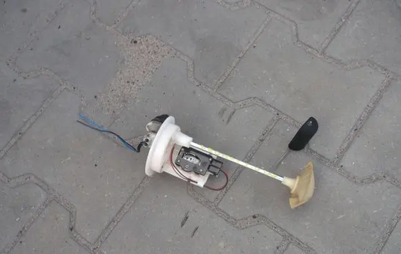 Subaru Legacy Fuel level sensor POMPAPYWAK