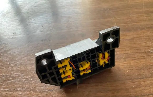 KIA Sorento Fuse box set 913103E010