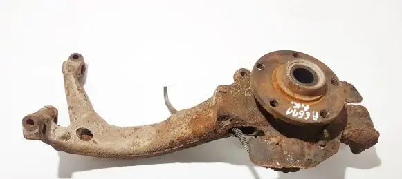 Audi A4 S4 B5 8D Front wheel hub 8d0407257s