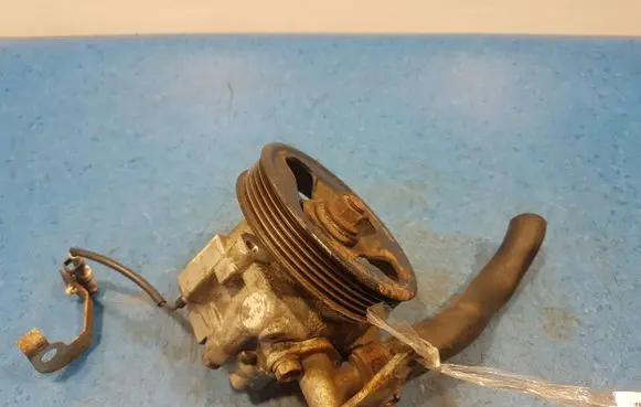 Subaru Impreza II Power steering pump