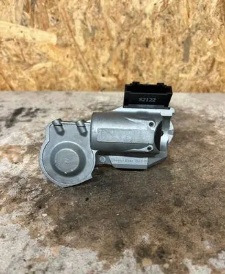 Mercedes-Benz E W211 Steering wheel axle a2034621130