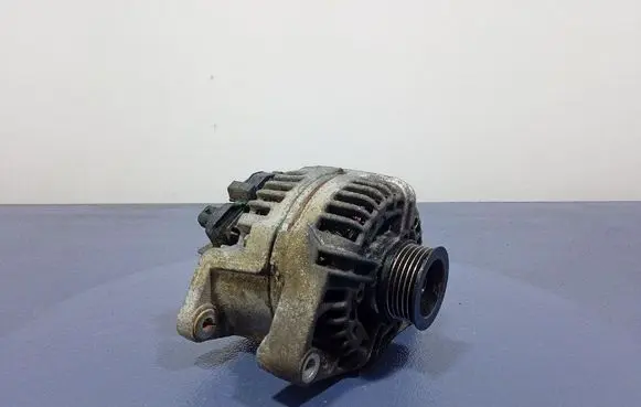Opel Astra H Generator/alternator 13222930