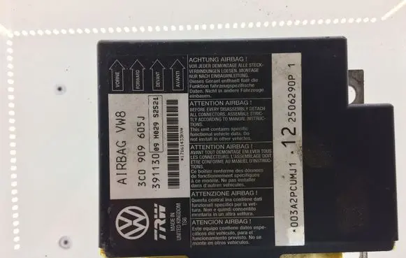 Volkswagen PASSAT B6 Airbag control unit/module 3C0909605J
