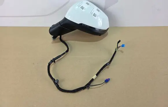 BMW 2 Active Tourer U06 Front door electric wing mirror 