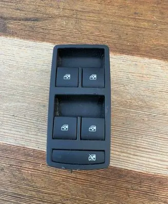 Opel Zafira C Electric window control switch 13305009