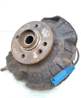 Mini One - Cooper R50 - 53 Front wheel hub spindle knuckle