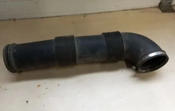 Porsche Cayenne (92A) Air intake duct part 7L5128684