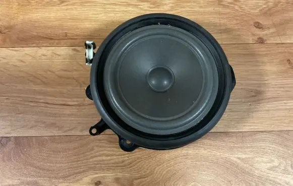 Audi A4 S4 B7 8E 8H Rear door speaker 8E0035411 4166125 49104103005
