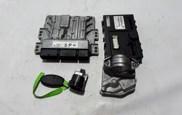 Renault Alaskan Engine ECU kit and lock set 