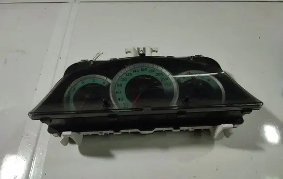 Toyota Corolla Verso AR10 Speedometer (instrument cluster) 838000F091