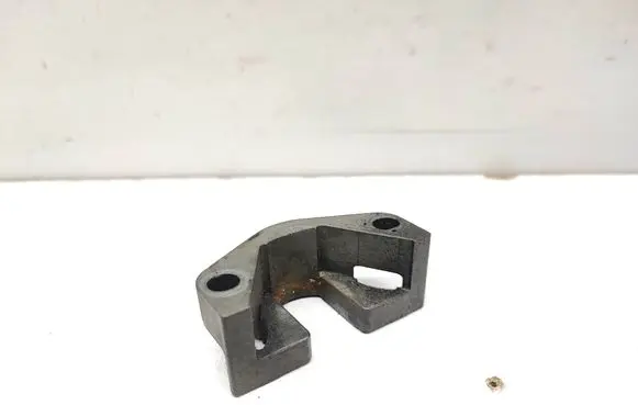 BMW 7 E65 E66 Fuel Injector clamp holder