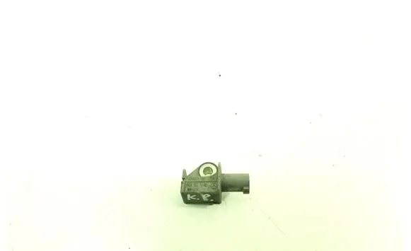 Mercedes-Benz GLK (X204) Airbag deployment crash/impact sensor A2048201985