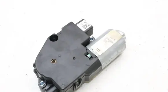 KIA Sportage Sunroof motor/actuator 81679R2000 H8121W9000